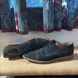 Clarks navy and yellow Leather Oxfords
